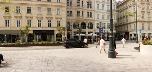 NeuerMarkt-pano5-b.jpg