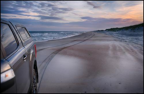 5-14-23 - Lone tracks in the sand.jpg