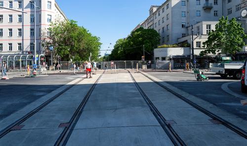 L1002209_b.jpg