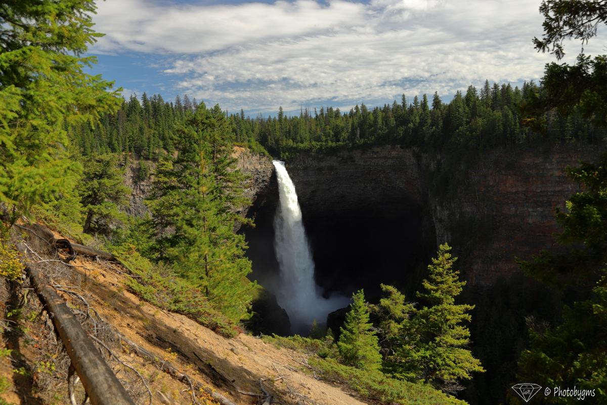 Wells Gray Provincial Park Helmcken Falls.jpg