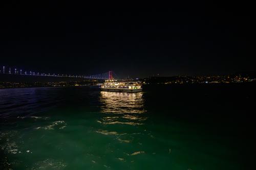 Bosphorus at night.jpg
