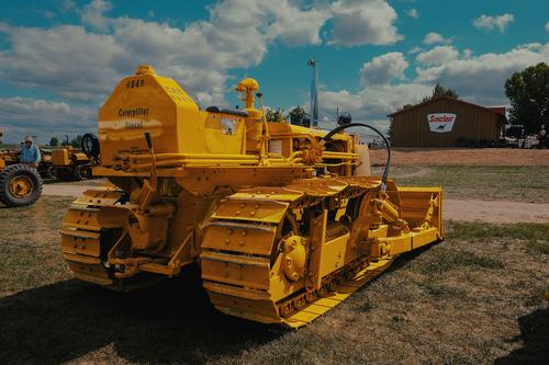 Caterpillar D4.jpg