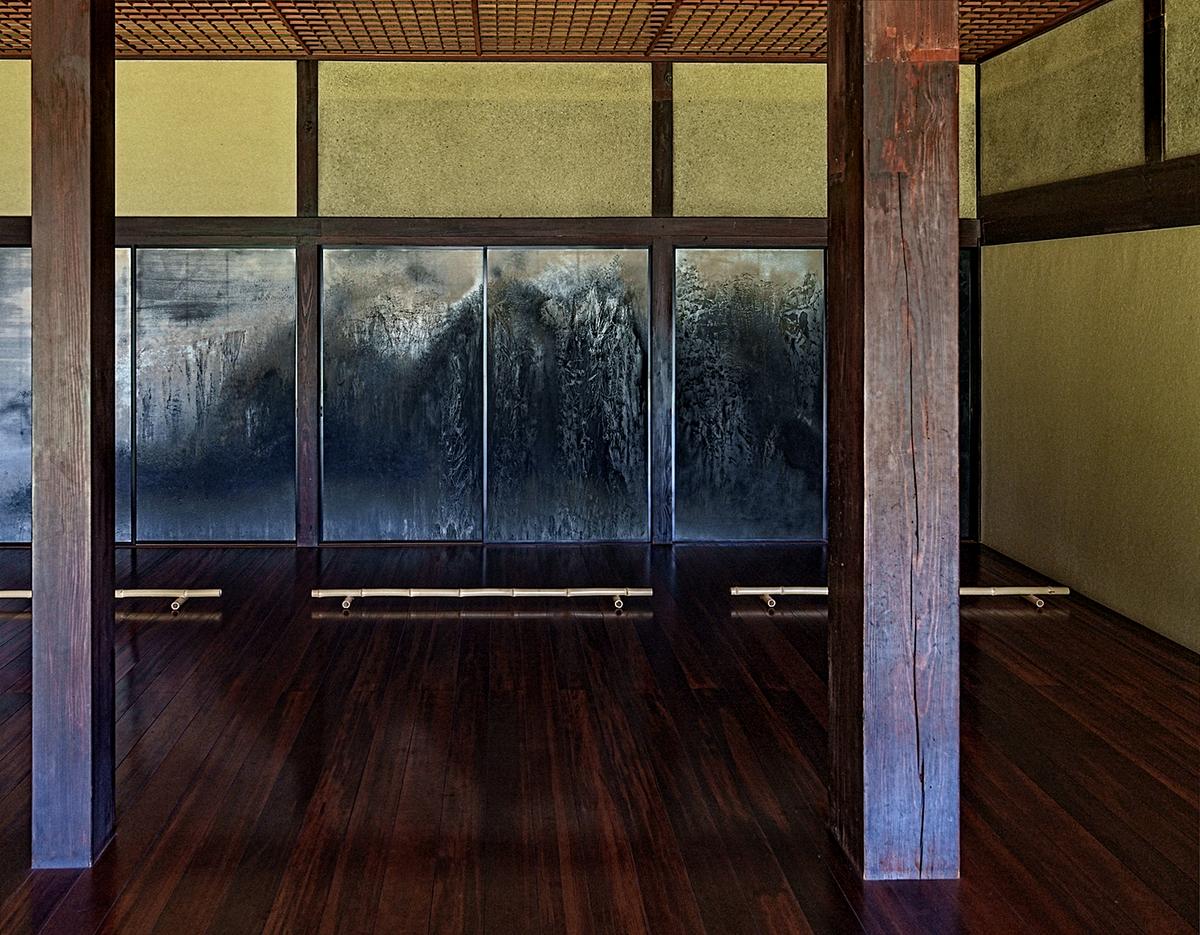 0123house-porch-japaX2.jpg