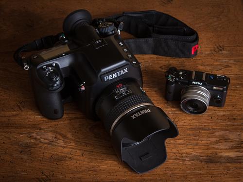 Pentax 645D (2010) : Pentax Q (2011).jpg