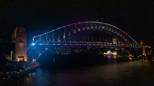 sydneHarbourBridge.jpg