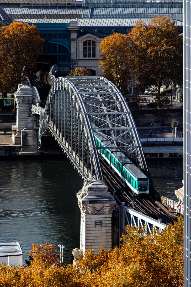 Paris Train mid (1 of 1).jpg