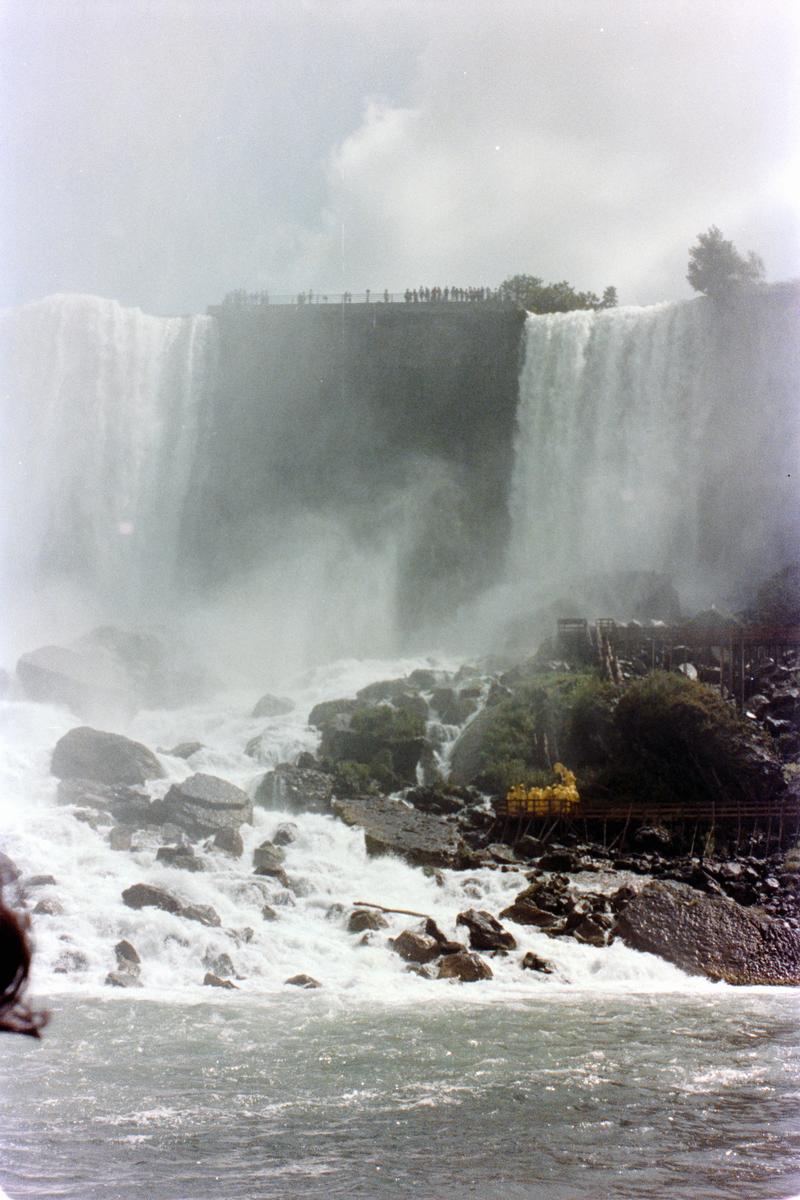 Niagara 1977 7 (1 of 1).jpg