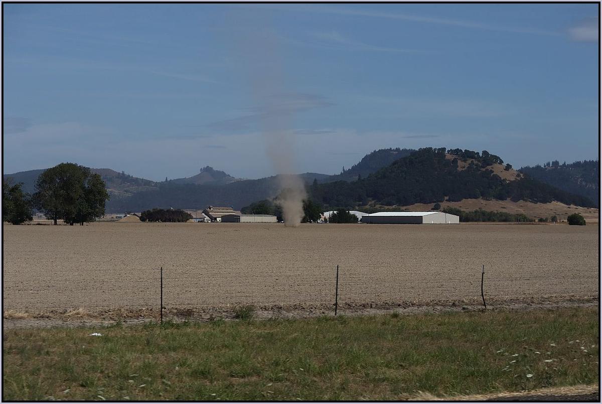 ResizedDustDevil.jpg