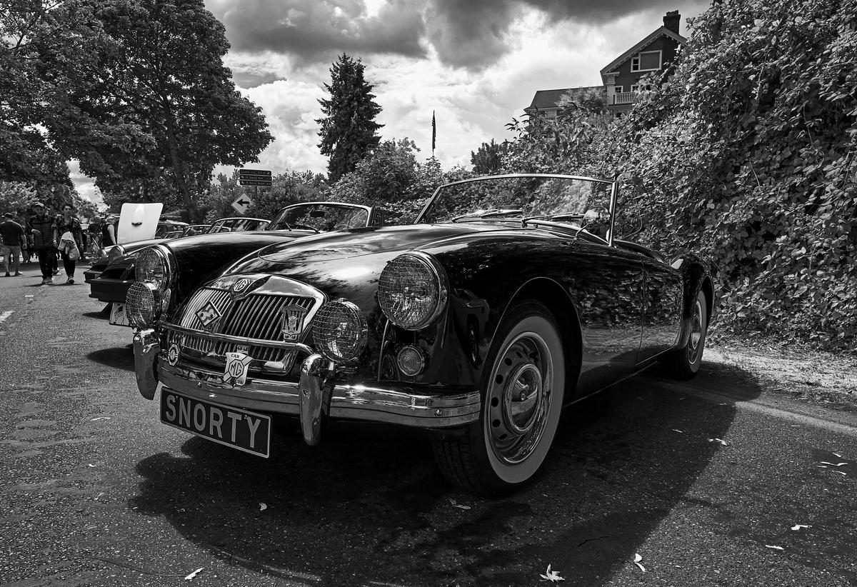 old-MG-BW-small.jpg