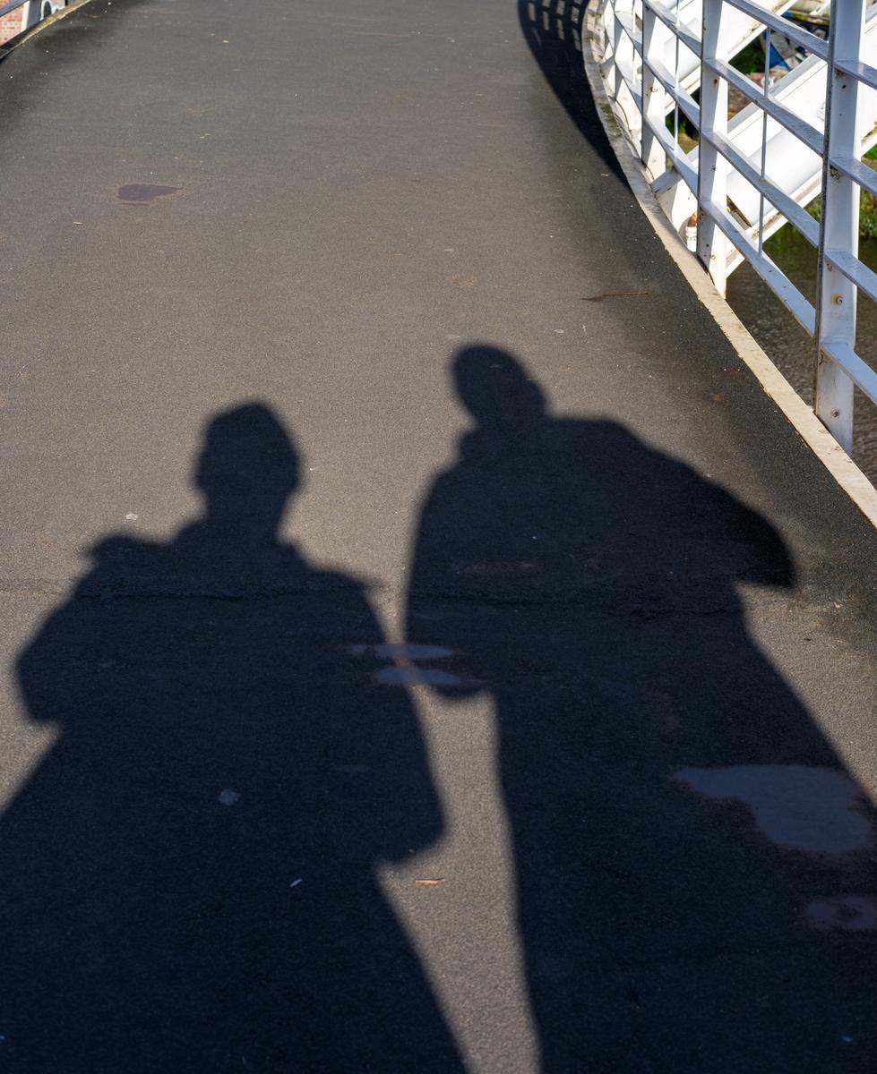 EAH50110-1_(Supersize) Guess who.jpg