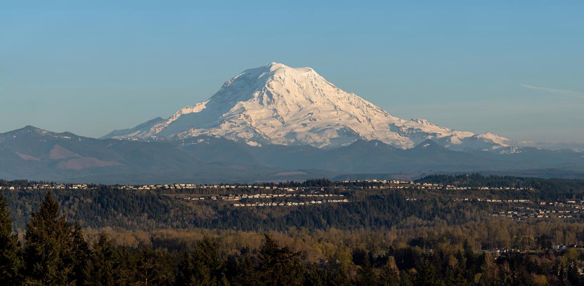 mt-rainier-from-55th-small-crop.jpg
