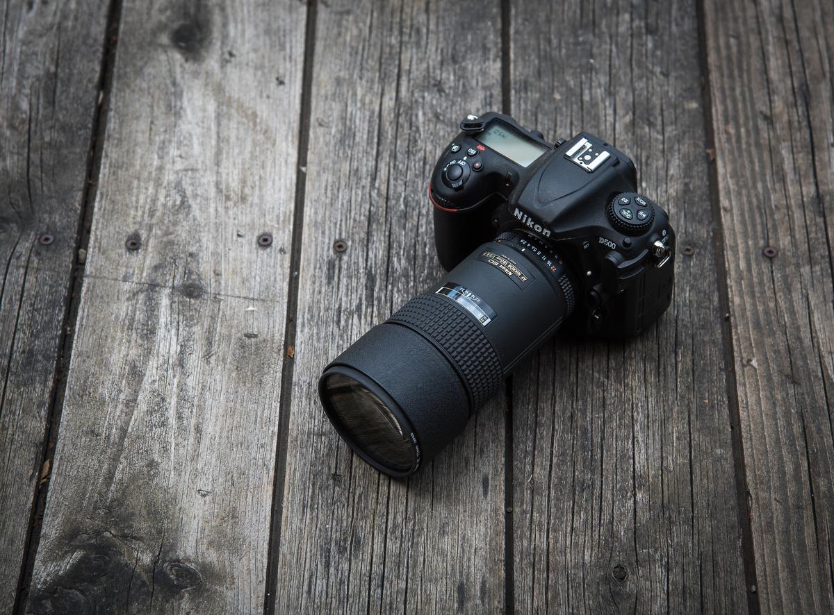 Nikon D500 : nikkor AF 180mm f:2.8 D ED.jpg